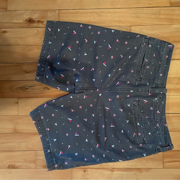 Retro hollister denim short size 28. - Picture 2 of 3